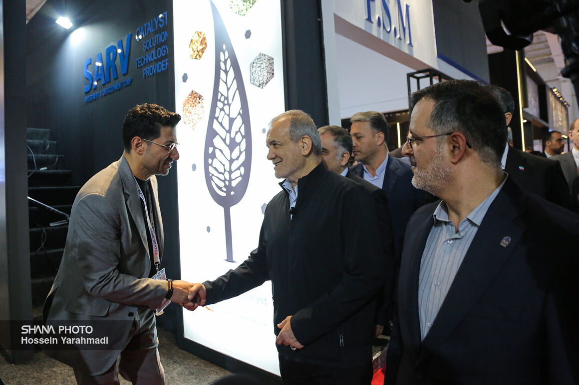 بازدید رئیس‌جمهوری از بیست‌ونهمین نمایشگاه نفت 2 22