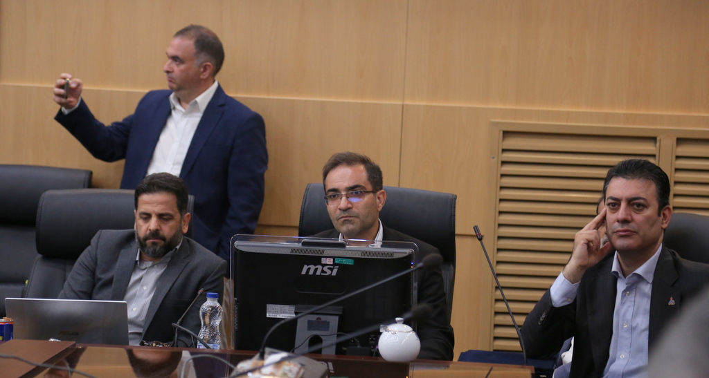 نشست معرفی فرصت‌های سرمایه‌گذاری پایانه‌های نفتی ایران 3