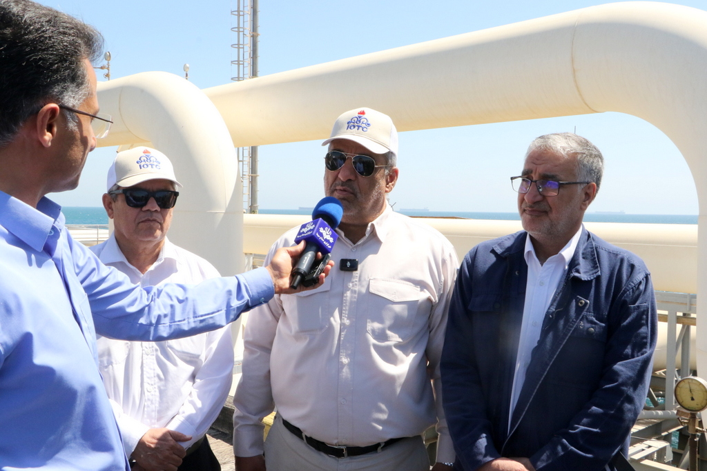 انعکاس بازدید معاون وزیر و مدیرعامل شرکت ملی نفت ایران از خارگ در بخش های مختلف خبری صدا و سیما