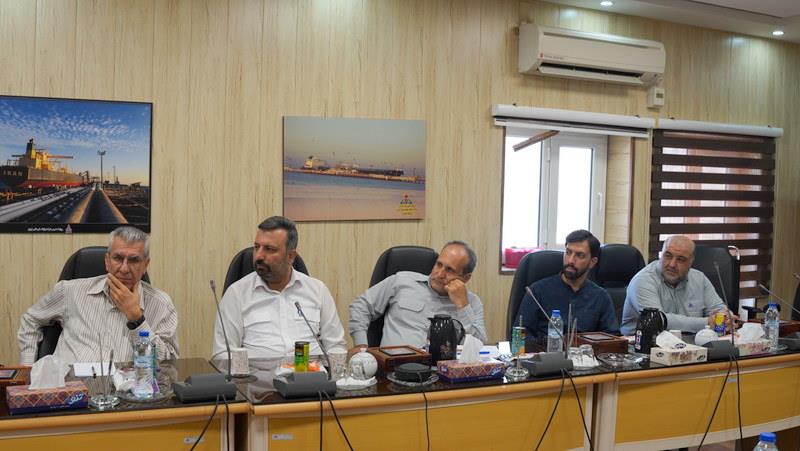 نشست مدیرعامل شرکت پایانه‌های نفتی ایران با رؤسای ادارات پایانه نفتی خارگ+ اسدروز 16