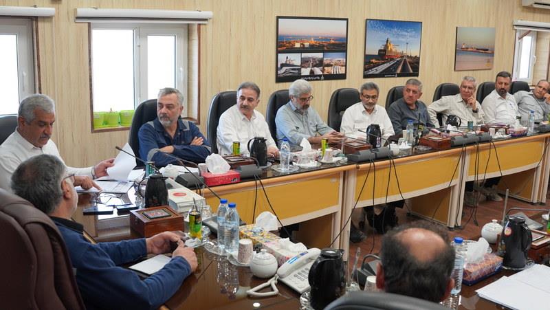 نشست مدیرعامل شرکت پایانه‌های نفتی ایران با رؤسای ادارات پایانه نفتی خارگ+ اسدروز 14