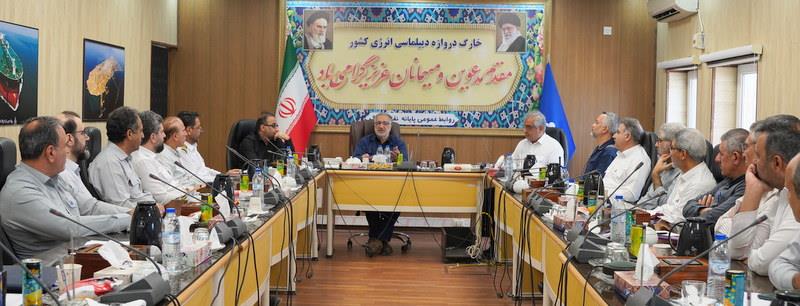 نشست مدیرعامل شرکت پایانه‌های نفتی ایران با رؤسای ادارات پایانه نفتی خارگ+ اسدروز 10