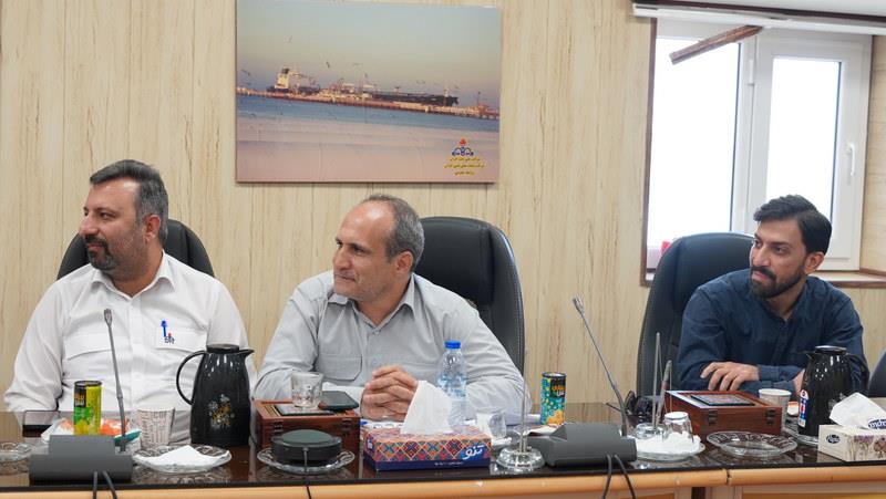 نشست مدیرعامل شرکت پایانه‌های نفتی ایران با رؤسای ادارات پایانه نفتی خارگ+ اسدروز 9