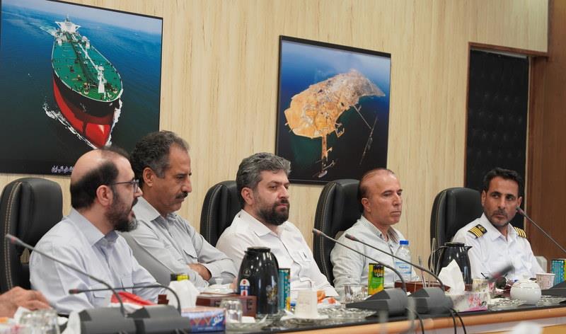 نشست مدیرعامل شرکت پایانه‌های نفتی ایران با رؤسای ادارات پایانه نفتی خارگ+ اسدروز 1