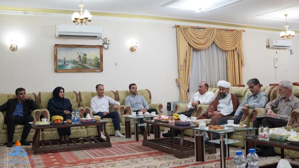 هفته دولت+جزیره خارگ + قاسم حسن‌زاده، +فرزند شهید +بهمن حسن‌زاده  10