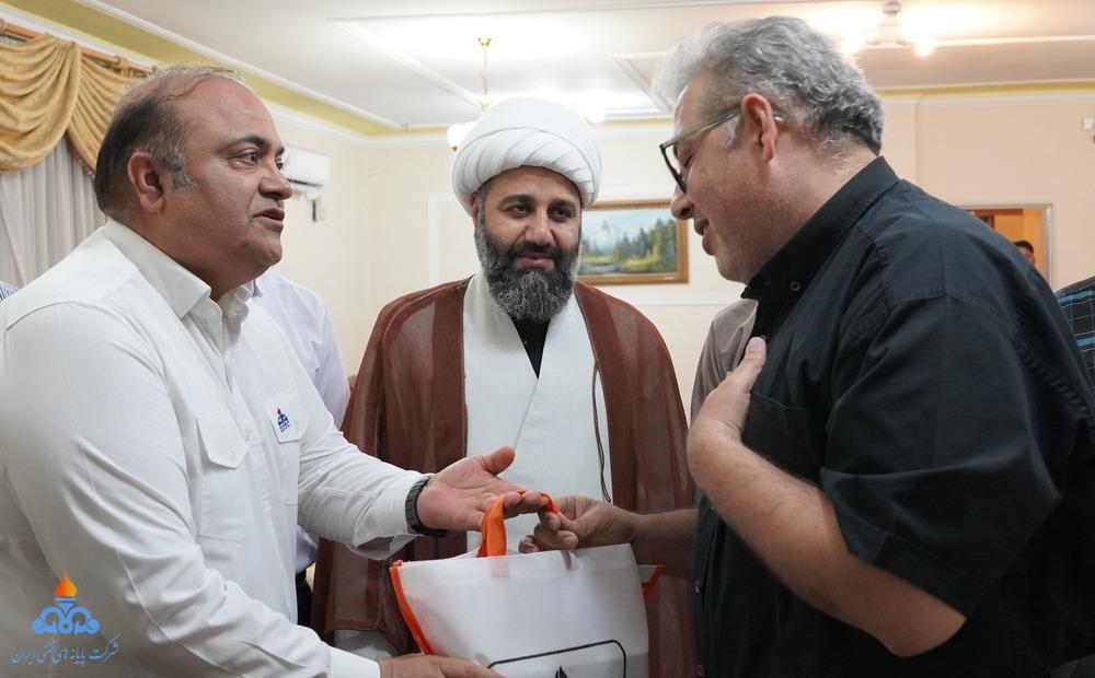 هفته دولت+جزیره خارگ + قاسم حسن‌زاده، +فرزند شهید +بهمن حسن‌زاده  3