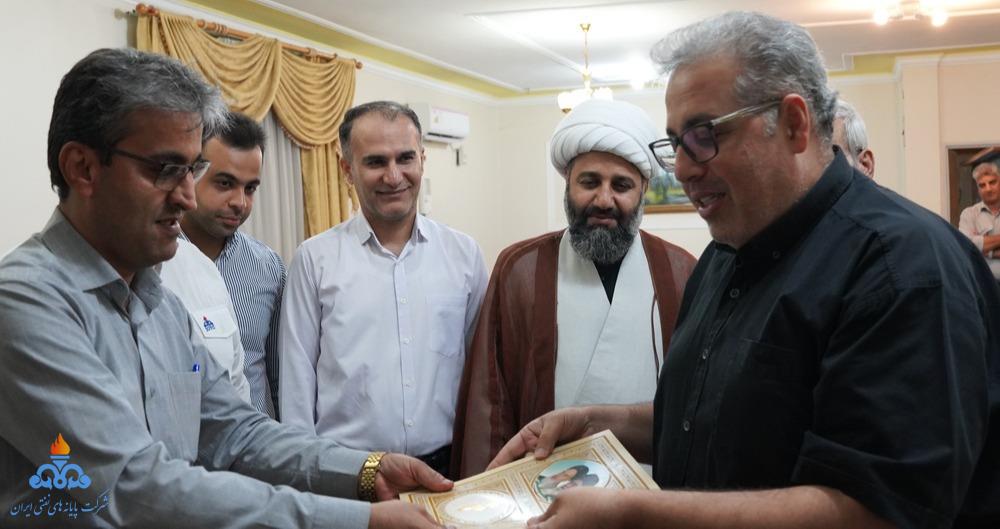 هفته دولت+جزیره خارگ + قاسم حسن‌زاده، +فرزند شهید +بهمن حسن‌زاده  2