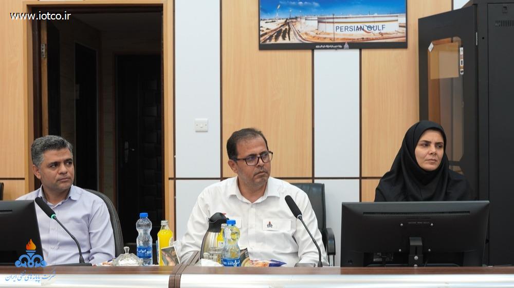 تجلیل از ایثارگران پایانه نفتی خارگ + هفته دفاع مقدس 12