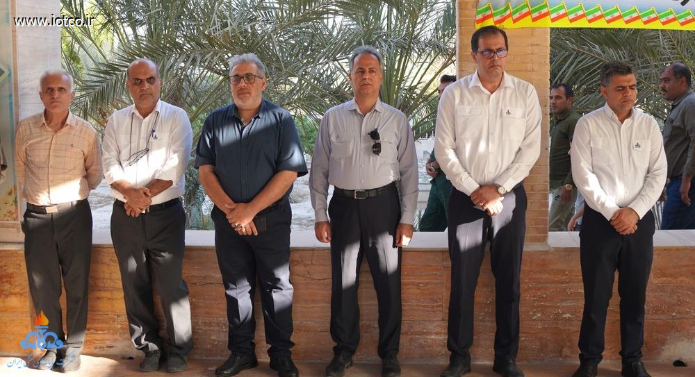 غبارروبی و عطرافشانی + گلزار شهدای+  جزیره خارگ 16