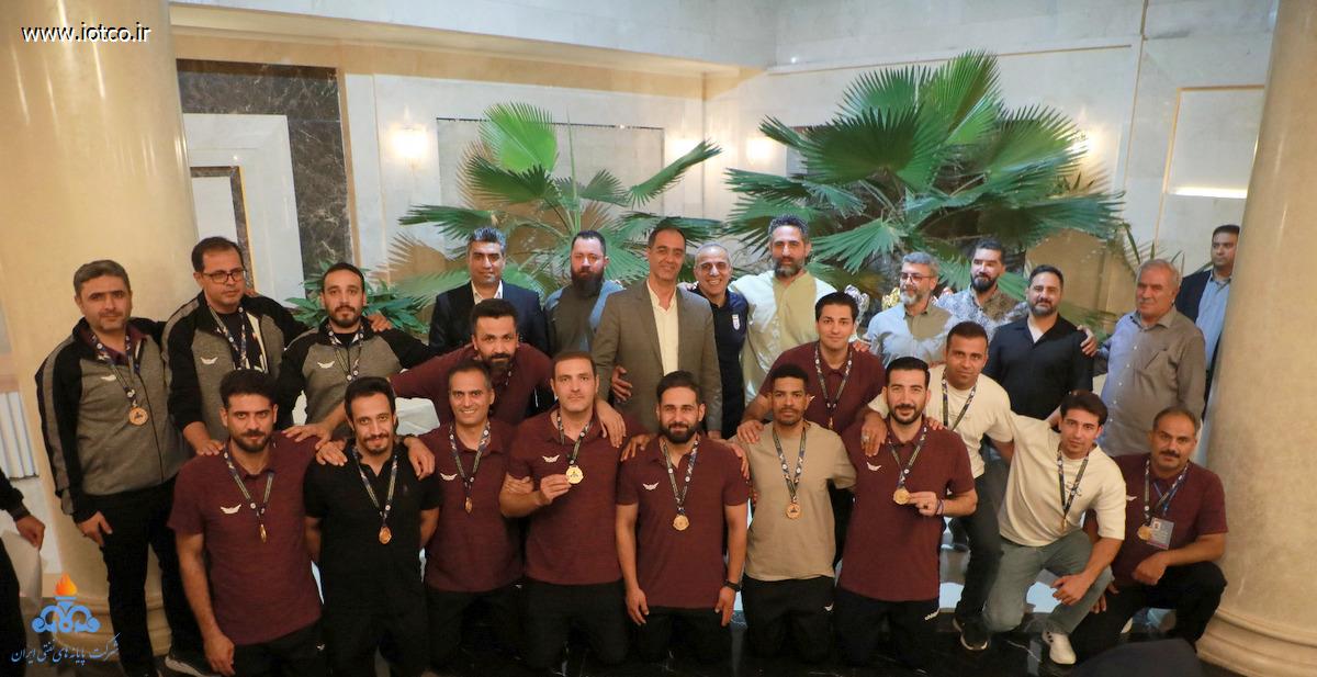 قهرمانی تیم والیبال شرکت پایانه‌های نفتی ایران+ المپیاد وزرت نفت 11