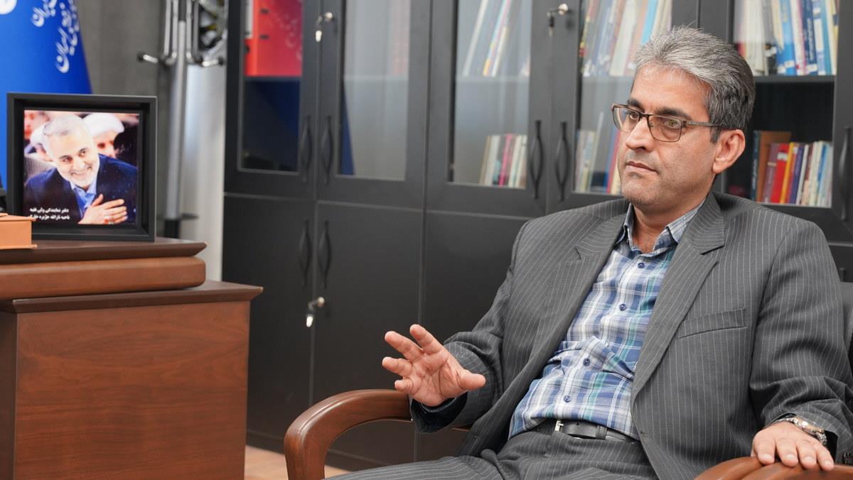 نشست مشترک عباس اسدروز+ مدیرعامل شرکت پایانه‌های نفتی ایران+ نگهدار حسین‌پور+ بخشدار ویژه خارگ 7