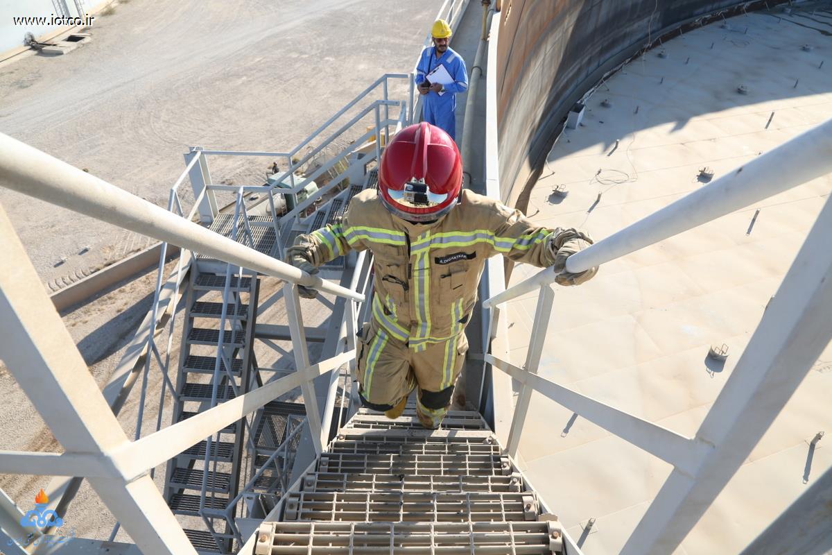 مانور مهار آتش‌سوزی + پایانه نفتی خارگ+ دریالعل+ دلیری 17