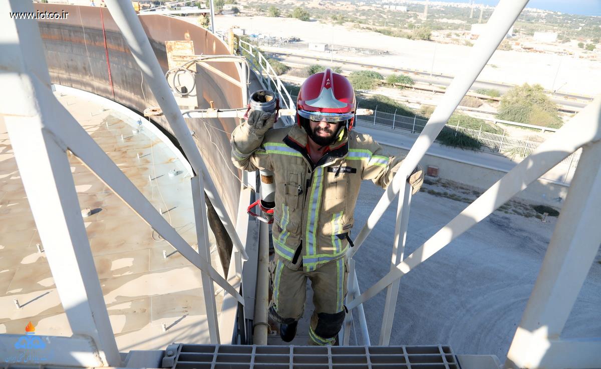 مانور مهار آتش‌سوزی + پایانه نفتی خارگ+ دریالعل+ دلیری 15