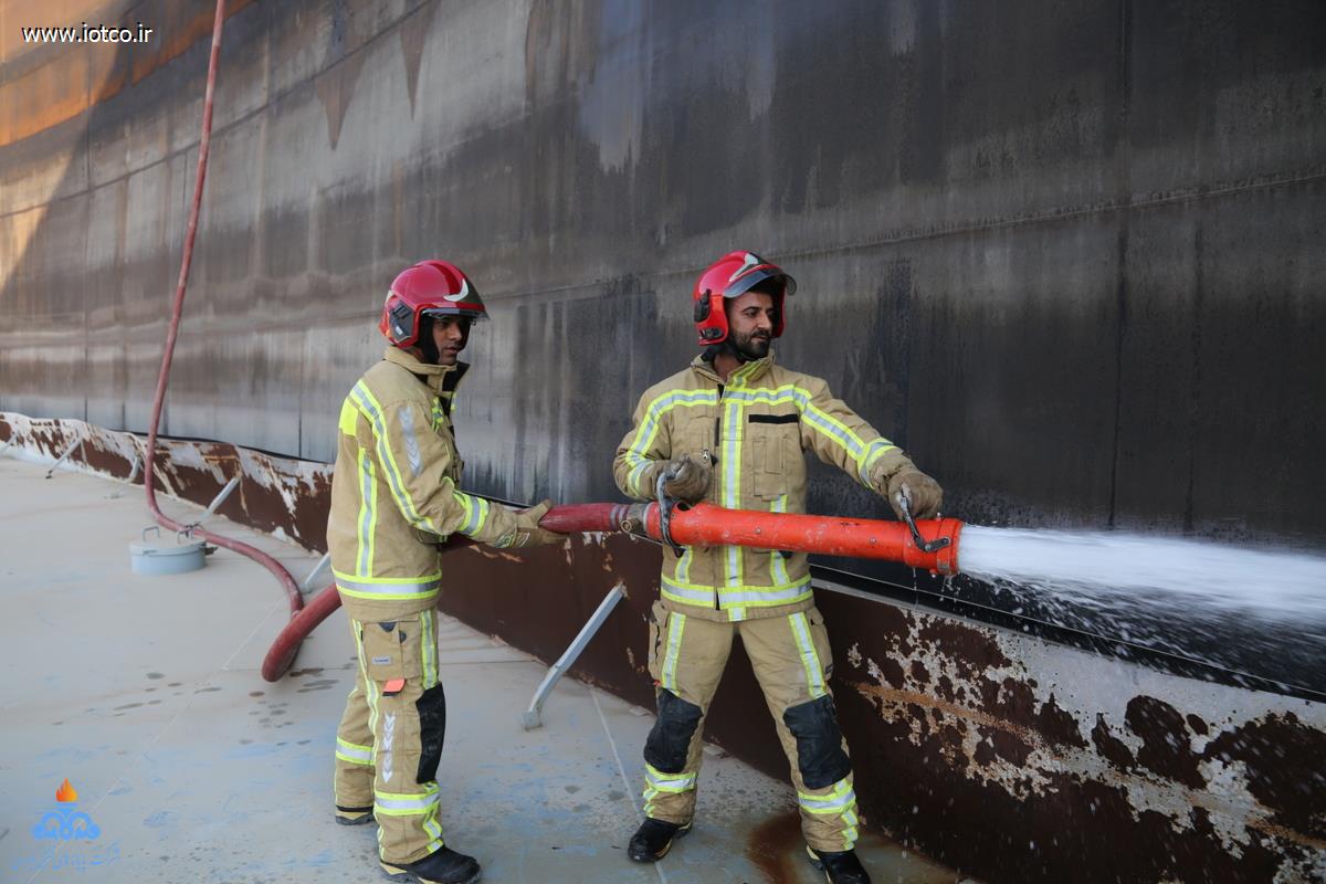 مانور مهار آتش‌سوزی + پایانه نفتی خارگ+ دریالعل+ دلیری 9