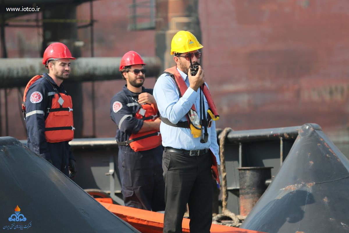 مانور مقابله با آلودگی نفتی + پایانه نفتی خارگ  19