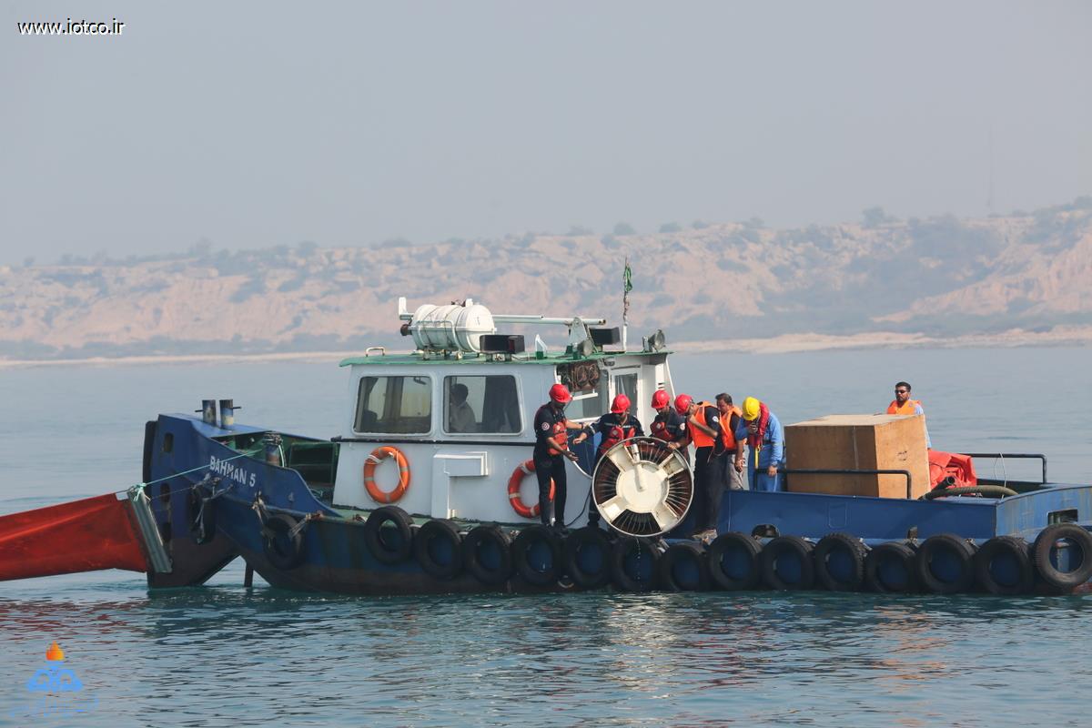 مانور مقابله با آلودگی نفتی + پایانه نفتی خارگ  18