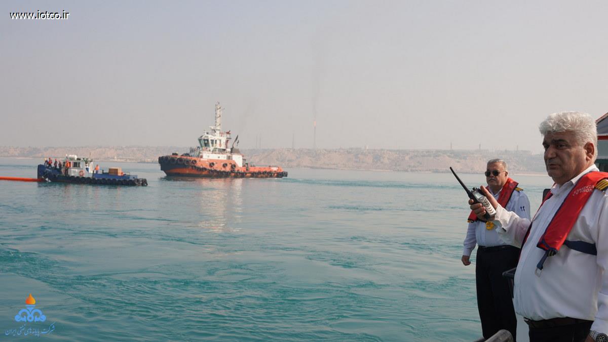 مانور مقابله با آلودگی نفتی + پایانه نفتی خارگ  8