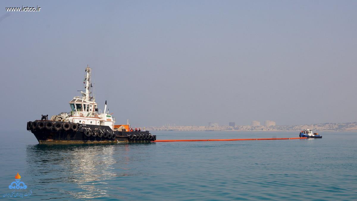 مانور مقابله با آلودگی نفتی + پایانه نفتی خارگ  2