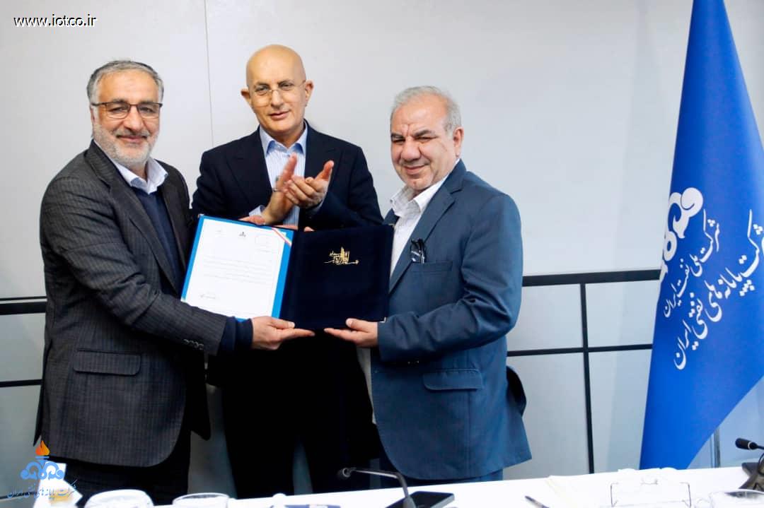 مراسم+ تودیع و معارفه +مدیران پیشین و جدید منابع انسانی + عباس اسدروز+ احمدزارع+غلامرضا نوری‌مومنی 2