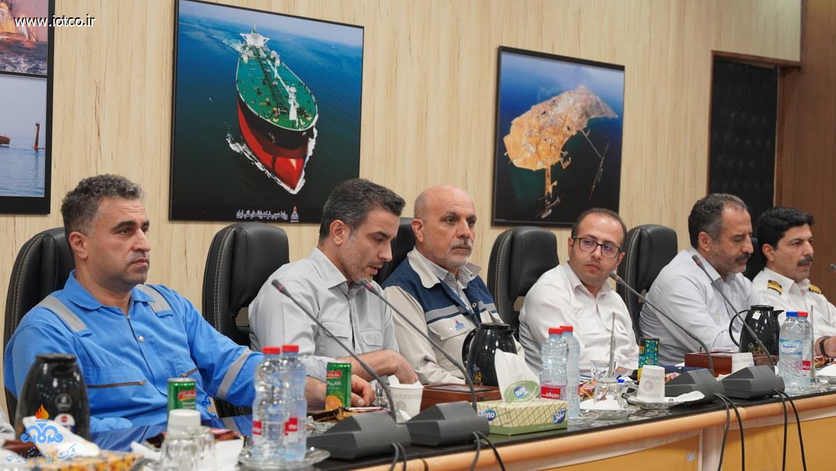 نشست بررسی وضعیت عملیاتی و نگهداشت تاسیسات در پایانه نفتی خارگ 15