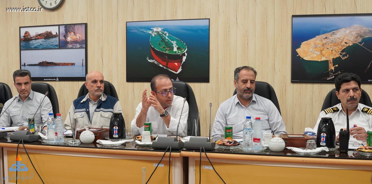 نشست بررسی وضعیت عملیاتی و نگهداشت تاسیسات در پایانه نفتی خارگ 3