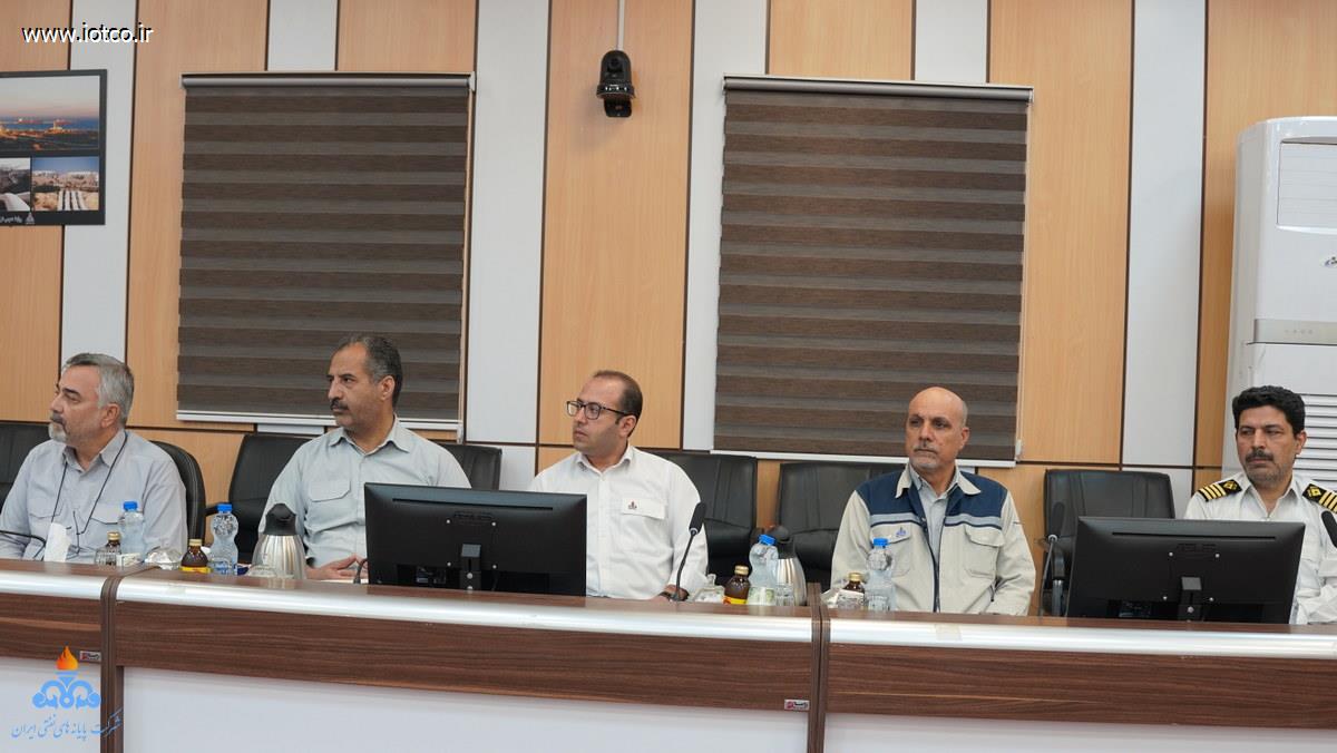 عباس اسدروز + مدیرعامل +شرکت پایانه‌های نفتی ایران +نشست با مدیران + رؤسای پایانه نفتی خارگ 27