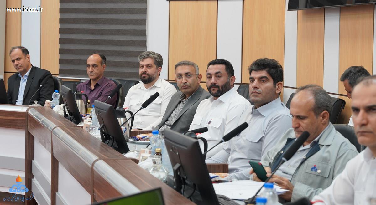 عباس اسدروز + مدیرعامل +شرکت پایانه‌های نفتی ایران +نشست با مدیران + رؤسای پایانه نفتی خارگ 25