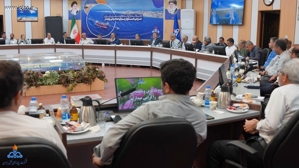 عباس اسدروز + مدیرعامل +شرکت پایانه‌های نفتی ایران +نشست با مدیران + رؤسای پایانه نفتی خارگ 1