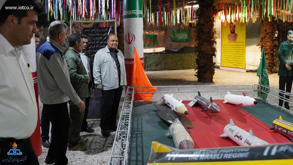 بازدید مدیر پایانه نفتی خارگ+نمایشگاه دائمی بسیج 5