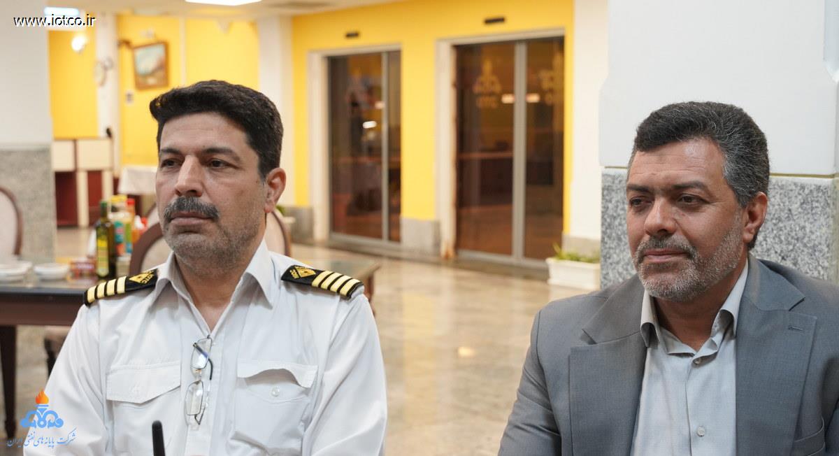 نشست صمیمی +مدیرعامل شرکت پایانه‌های نفتی ایران + روسای پایانه نفتی خارگ + مناسب میلاد امام علی(ع)+ عباس اسدروز 16