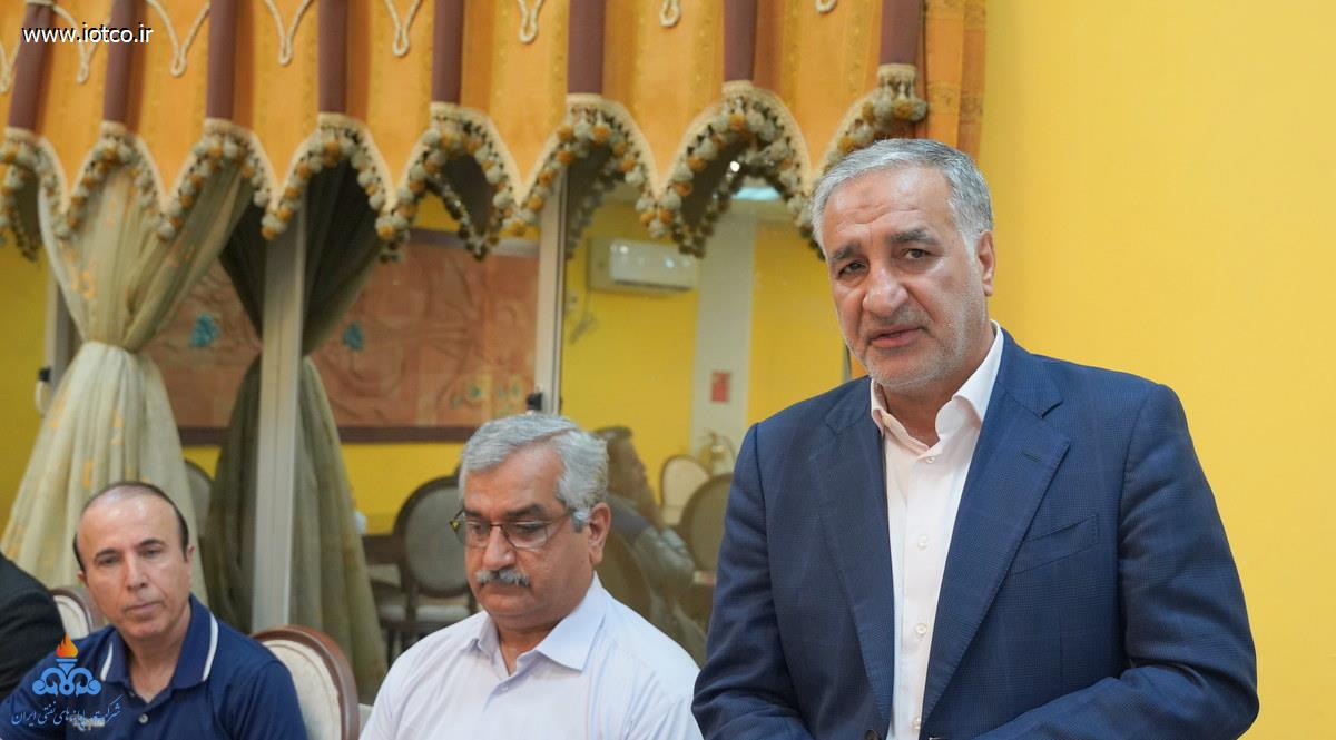 نشست صمیمی +مدیرعامل شرکت پایانه‌های نفتی ایران + روسای پایانه نفتی خارگ + مناسب میلاد امام علی(ع)+ عباس اسدروز 10