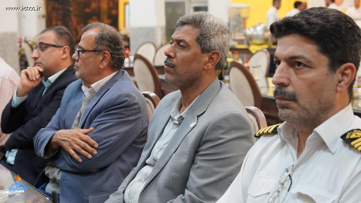 نشست صمیمی +مدیرعامل شرکت پایانه‌های نفتی ایران + روسای پایانه نفتی خارگ + مناسب میلاد امام علی(ع)+ عباس اسدروز 7