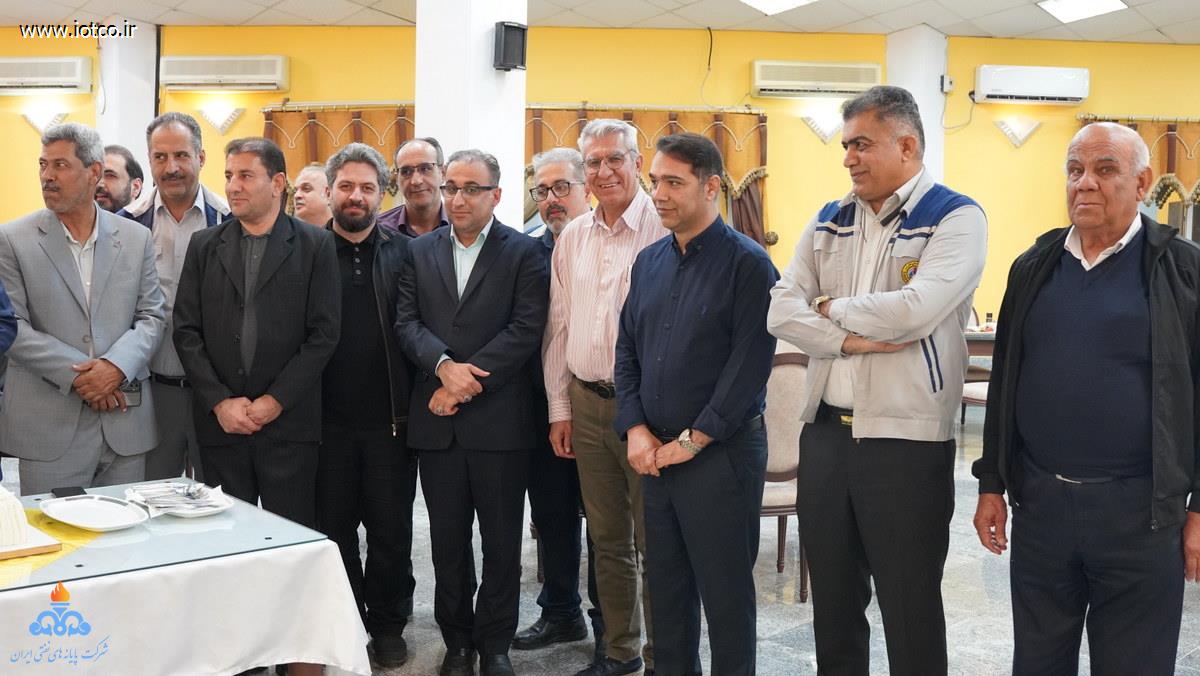 نشست صمیمی +مدیرعامل شرکت پایانه‌های نفتی ایران + روسای پایانه نفتی خارگ + مناسب میلاد امام علی(ع)+ عباس اسدروز 2