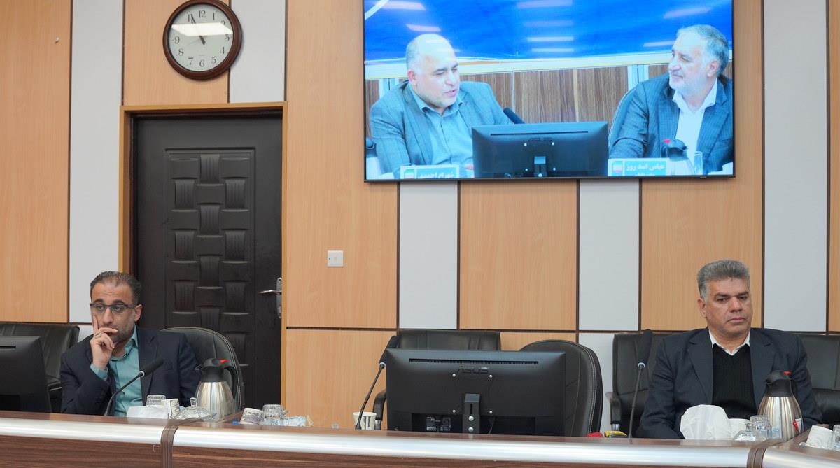 نشست + مدیرکل HSE وزارت نفت + مدیر HSE پدافند غیرعامل و مدیریت بحران شرکت ملی نفت ایران+جزیره خارگ+شهرام احمدی + علیرضا نجومی 12