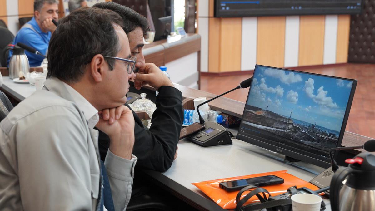 نشست + مدیرکل HSE وزارت نفت + مدیر HSE پدافند غیرعامل و مدیریت بحران شرکت ملی نفت ایران+جزیره خارگ+شهرام احمدی + علیرضا نجومی 10