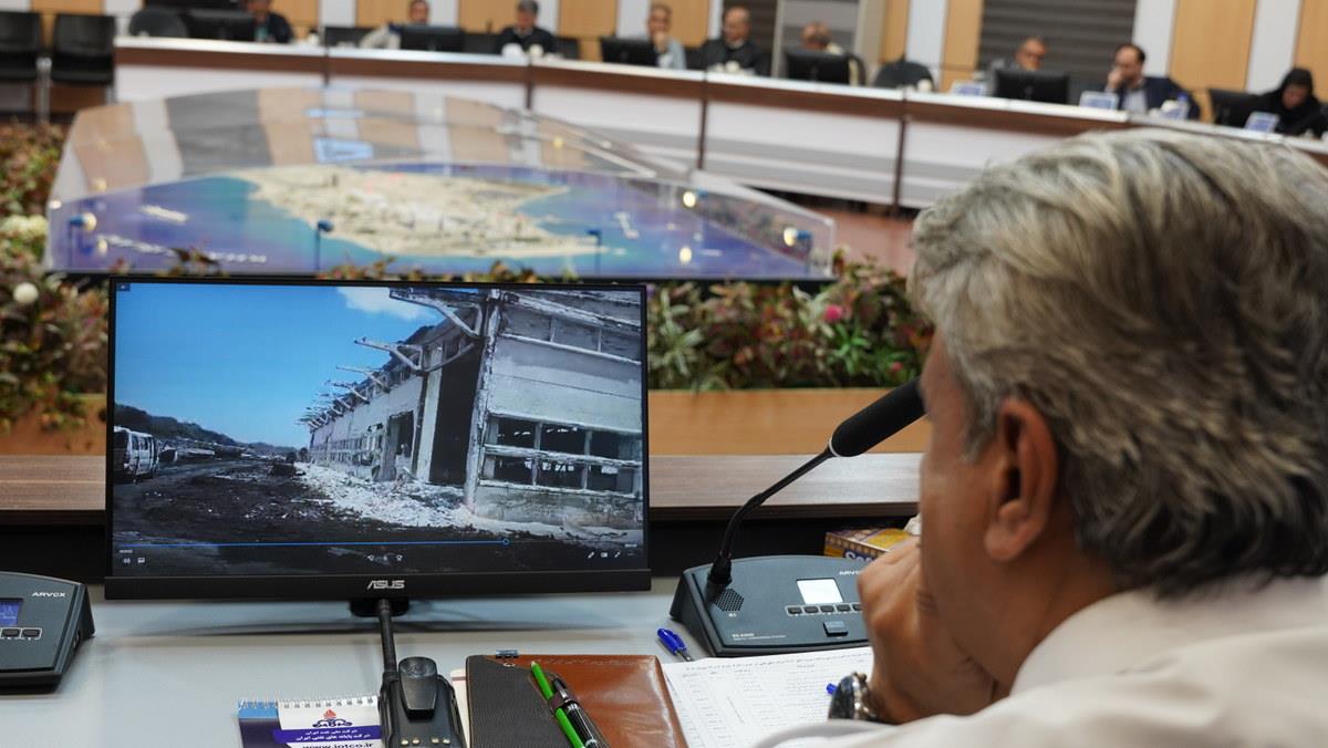 نشست + مدیرکل HSE وزارت نفت + مدیر HSE پدافند غیرعامل و مدیریت بحران شرکت ملی نفت ایران+جزیره خارگ+شهرام احمدی + علیرضا نجومی 8