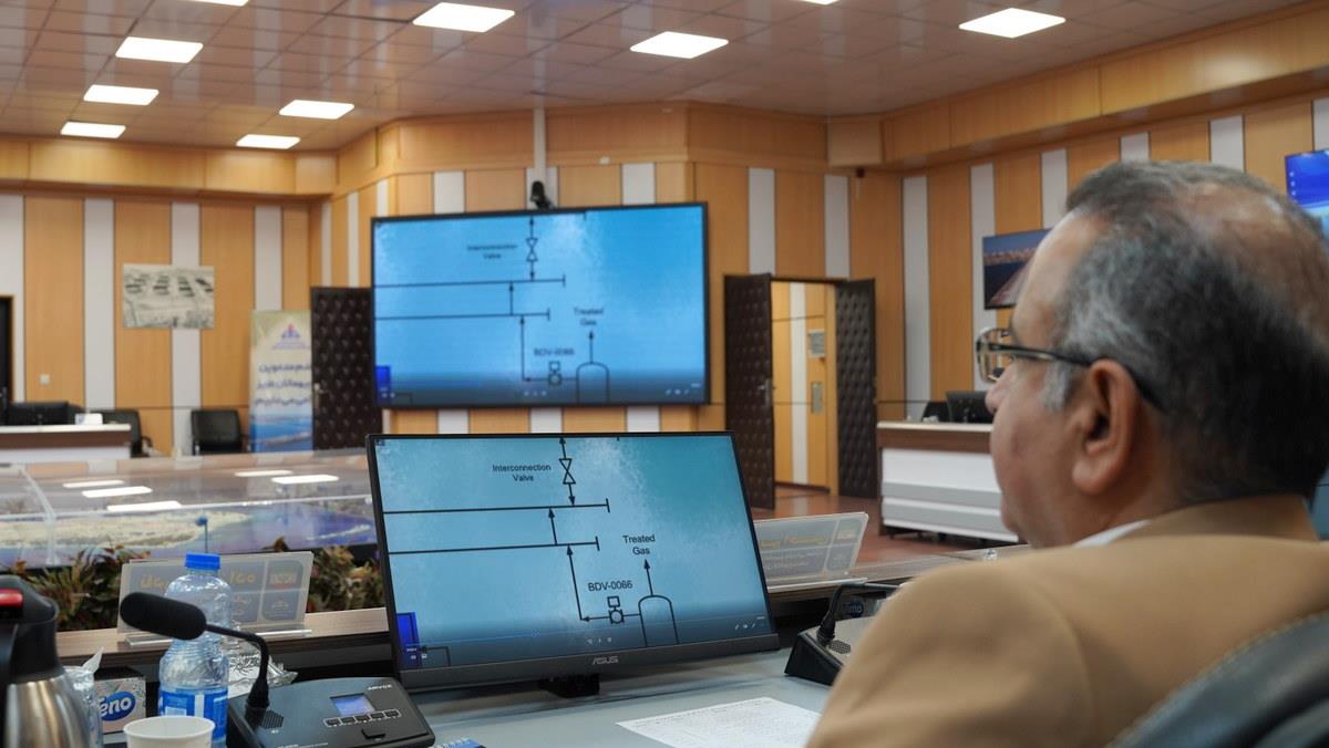 نشست + مدیرکل HSE وزارت نفت + مدیر HSE پدافند غیرعامل و مدیریت بحران شرکت ملی نفت ایران+جزیره خارگ+شهرام احمدی + علیرضا نجومی 4