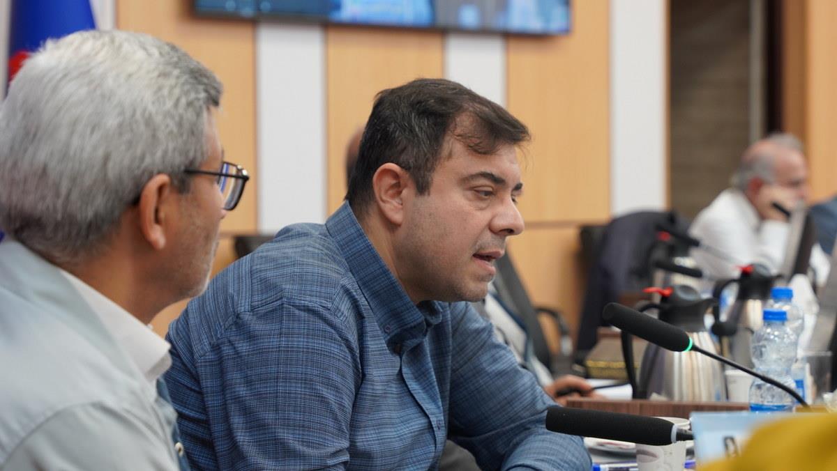 نشست + مدیرکل HSE وزارت نفت + مدیر HSE پدافند غیرعامل و مدیریت بحران شرکت ملی نفت ایران+جزیره خارگ+شهرام احمدی + علیرضا نجومی 3