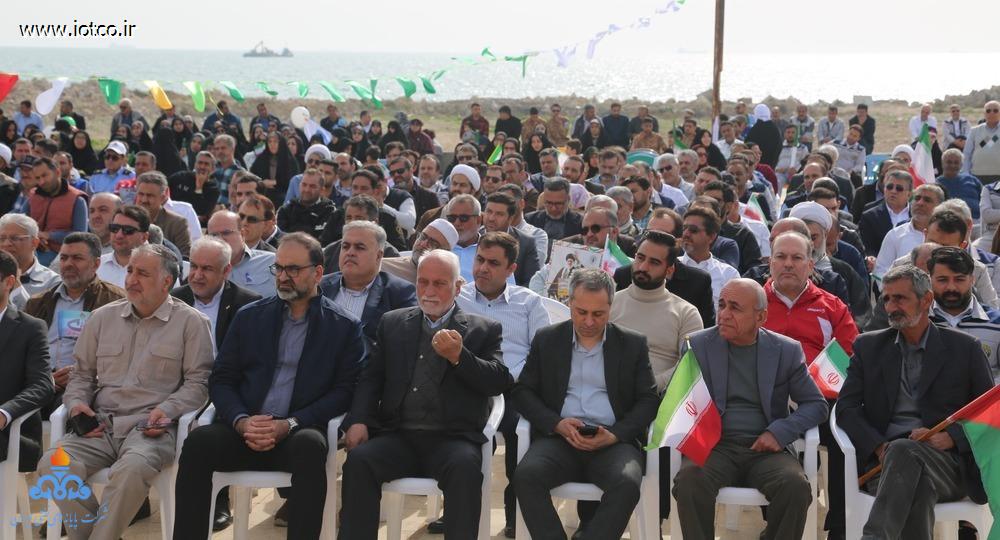 کارکنان شرکت پایانه‌های نفتی ایران + راهپیمایی یوم‌الله ۲۲ بهمن 70