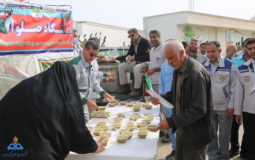 کارکنان شرکت پایانه‌های نفتی ایران + راهپیمایی یوم‌الله ۲۲ بهمن 68