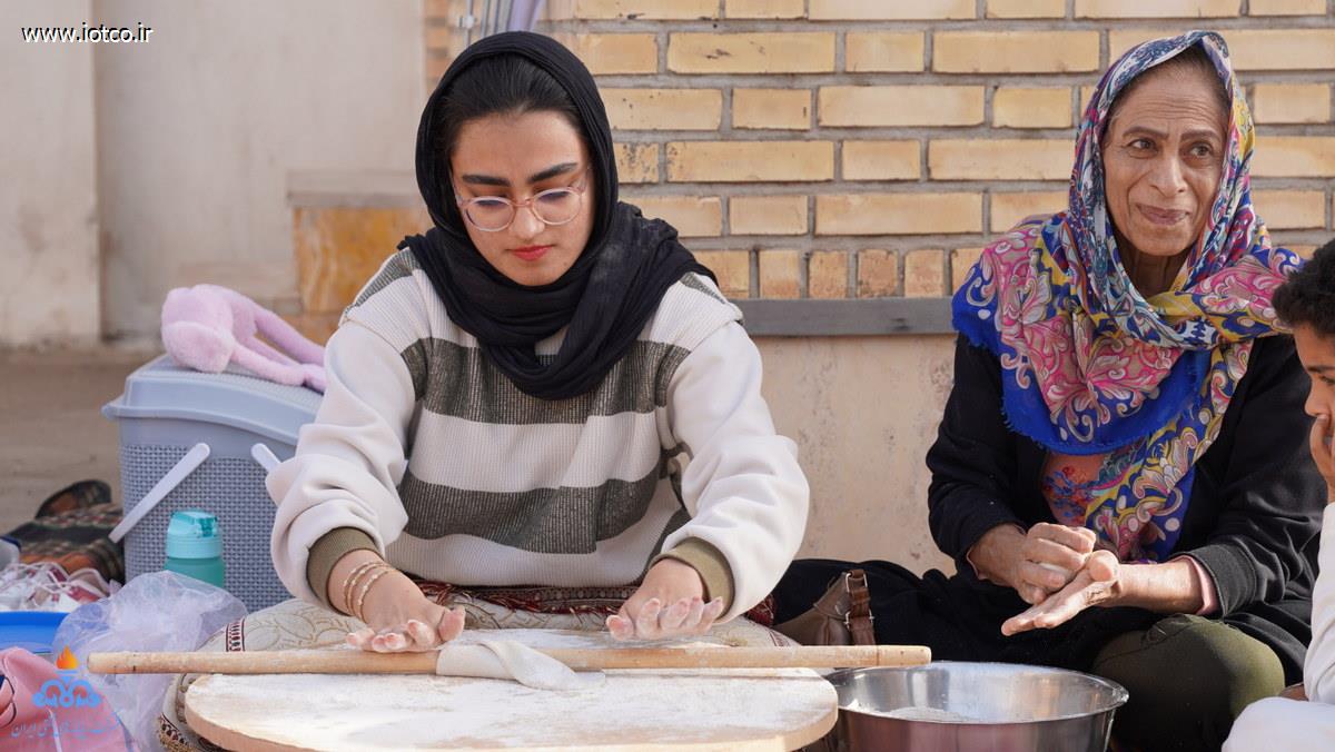 جشنواره نان محلی + نمایشگاه آثار هنری +دهه فجر +جزیره خارگ  35