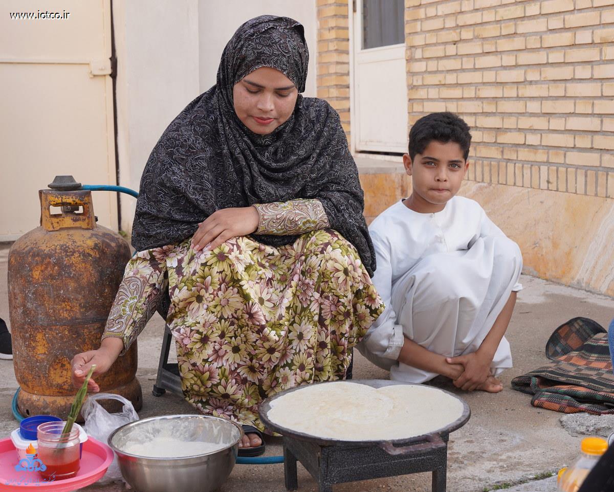 جشنواره نان محلی + نمایشگاه آثار هنری +دهه فجر +جزیره خارگ  31