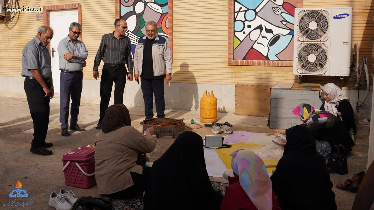 جشنواره نان محلی + نمایشگاه آثار هنری +دهه فجر +جزیره خارگ  30