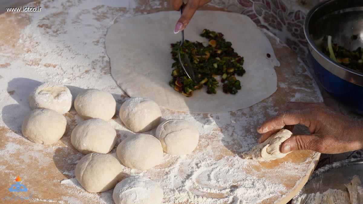 جشنواره نان محلی + نمایشگاه آثار هنری +دهه فجر +جزیره خارگ  26