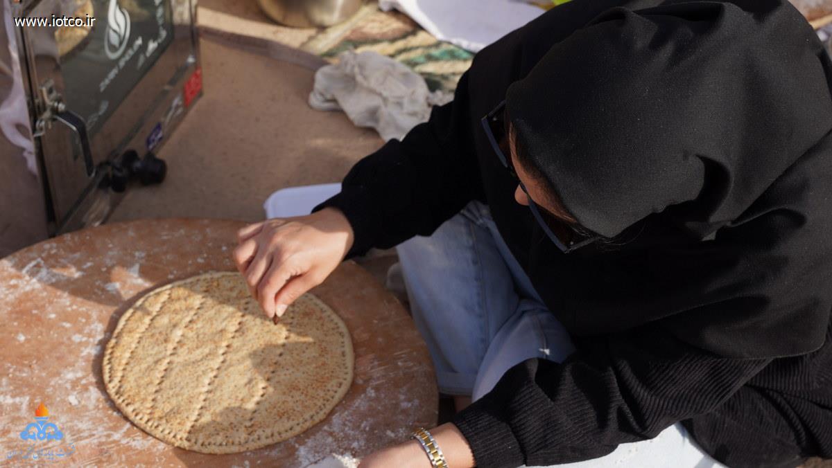 جشنواره نان محلی + نمایشگاه آثار هنری +دهه فجر +جزیره خارگ  23