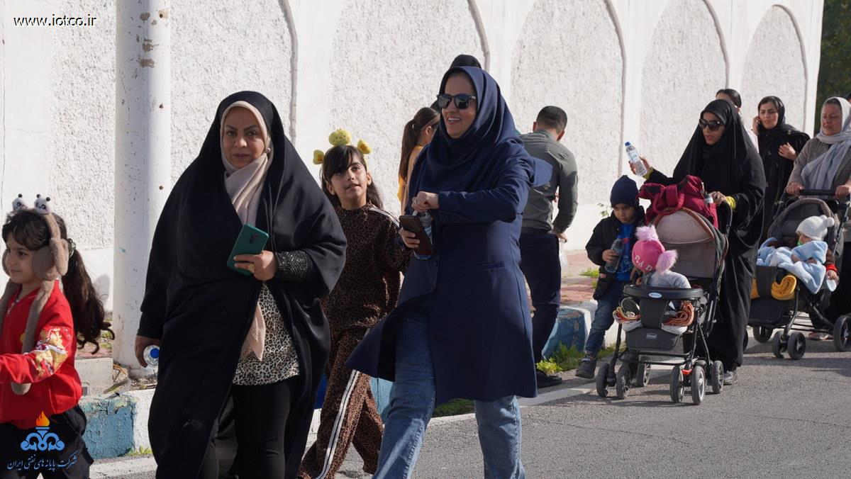 پیاده روی خانوادگی + دهه فجر 37