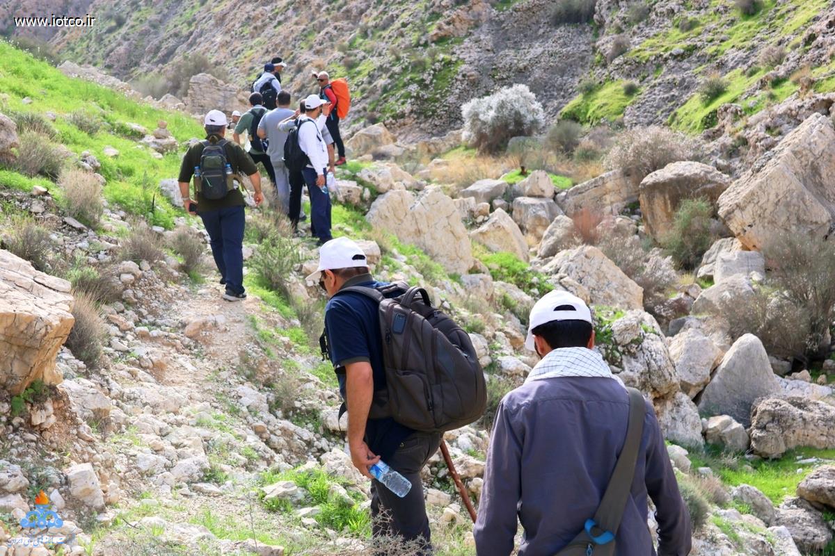 صعود بسیجیان پایانه میعانات گازی پارس جنوبی به ارتفاعات بیرمی 1