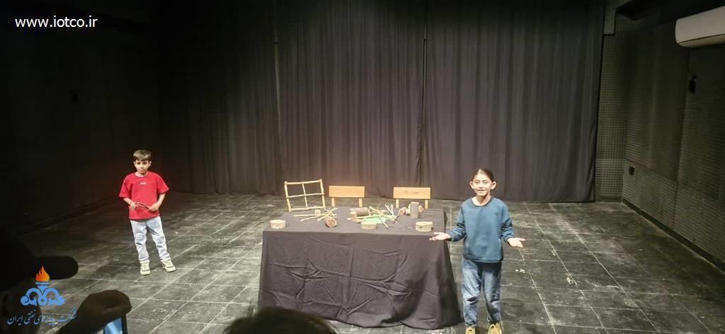 آثار راه‌یافته به دوازدهمین جشنواره تئاتر کودک و نوجوان جزیره خارگ 4