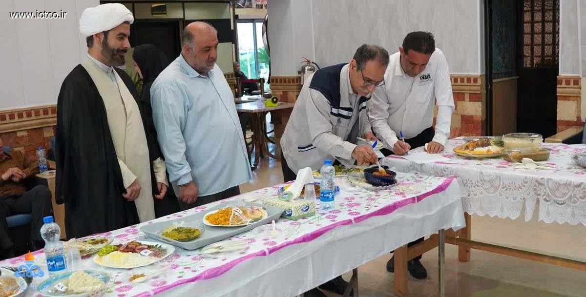 برگزاری جشنواره پخت کیک و شیرینی و جشنواره پخت غذای محلی در پایانه نفتی خارگ 21