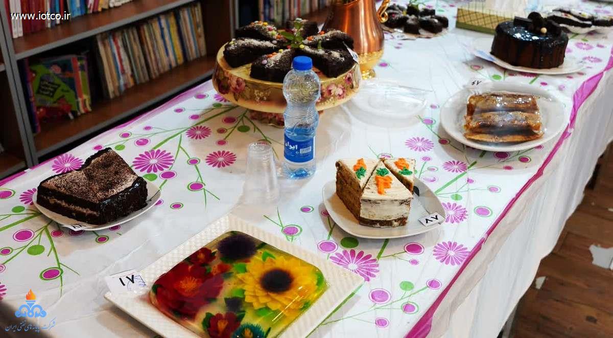 برگزاری جشنواره پخت کیک و شیرینی و جشنواره پخت غذای محلی در پایانه نفتی خارگ 14